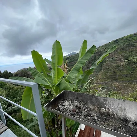 Charming Hill View Retreat بيت للعطل *