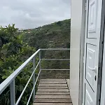 펜션 Charming Hill View Retreat 푼샬