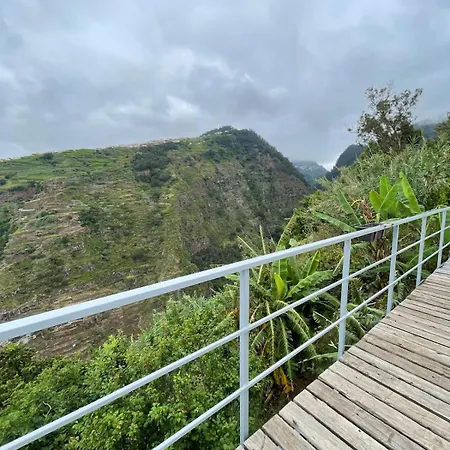 펜션 Charming Hill View Retreat